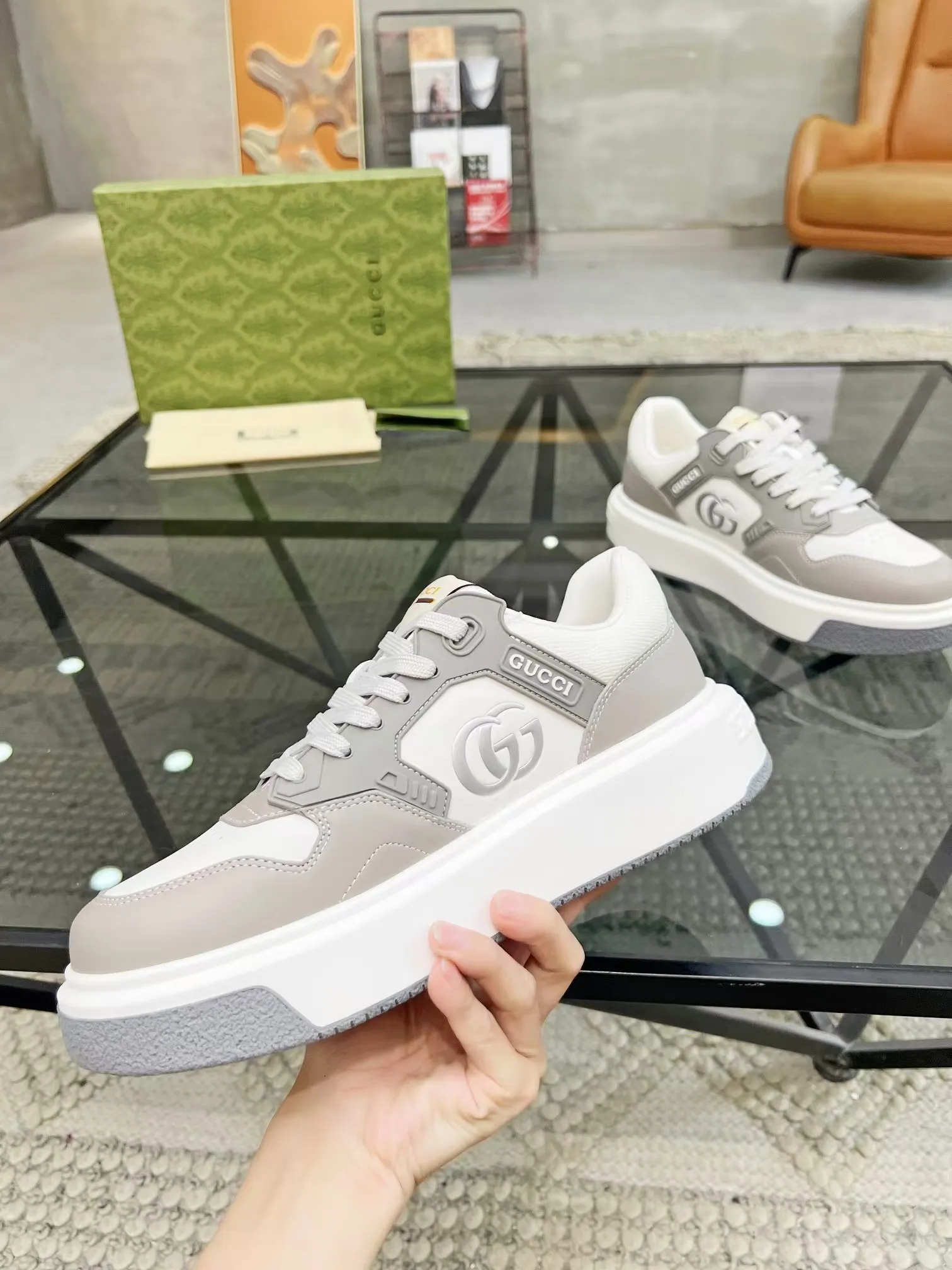 Men's Men's Shoes Men's Men's 💰460 new men's shoes GUCCI [Lightning] latest shoes shipped. Original quality, fashionable, made of special materials, sheepskin lining, brand new packaging. The foot feels super comfortable and the workmanship is impeccable. Size: 38-45
